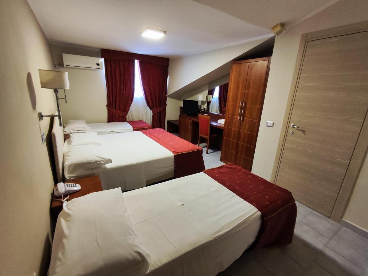 Pisani Hotel San Nicola La Strada Eksteriør bilde