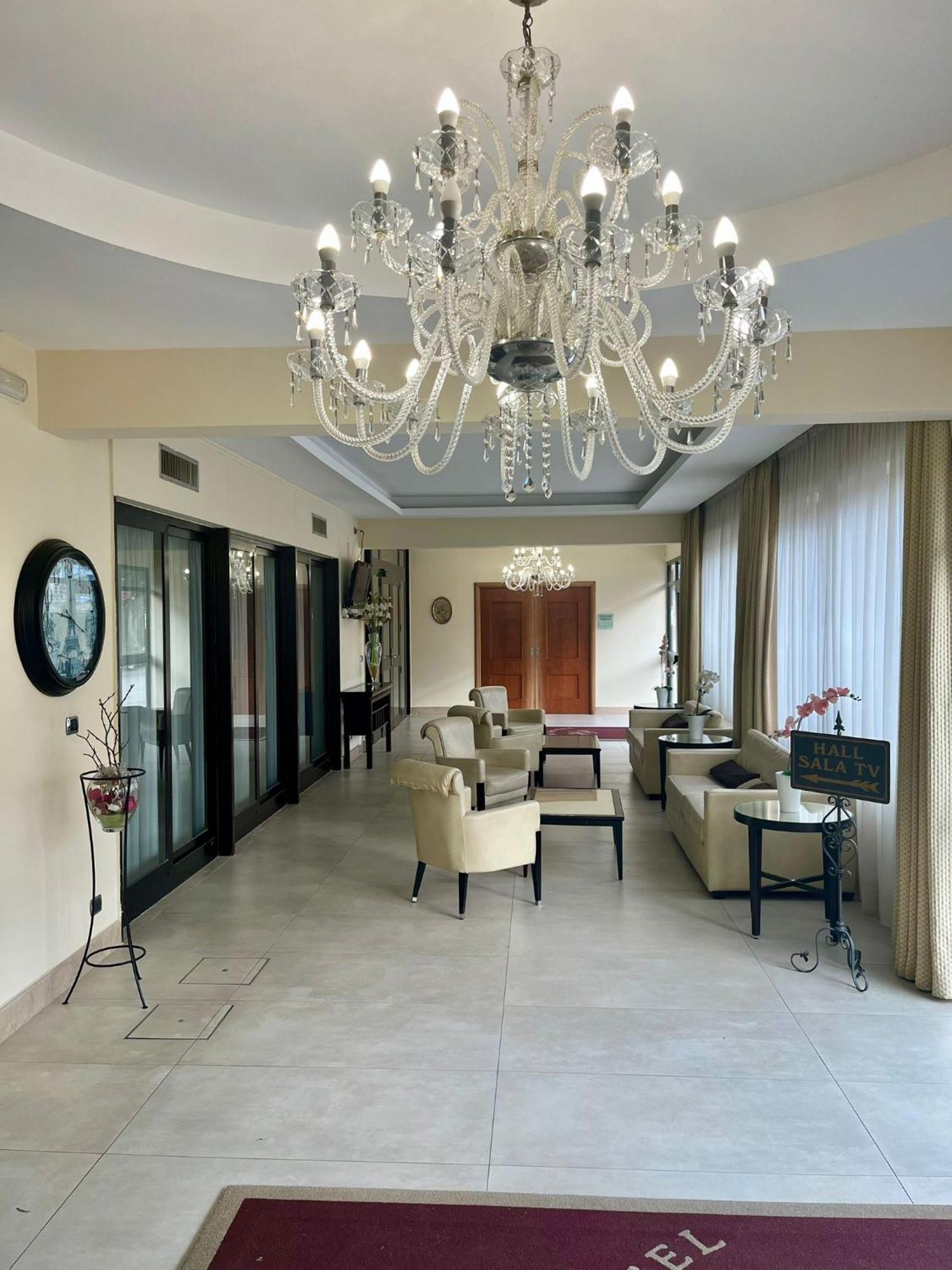 Pisani Hotel San Nicola La Strada Eksteriør bilde