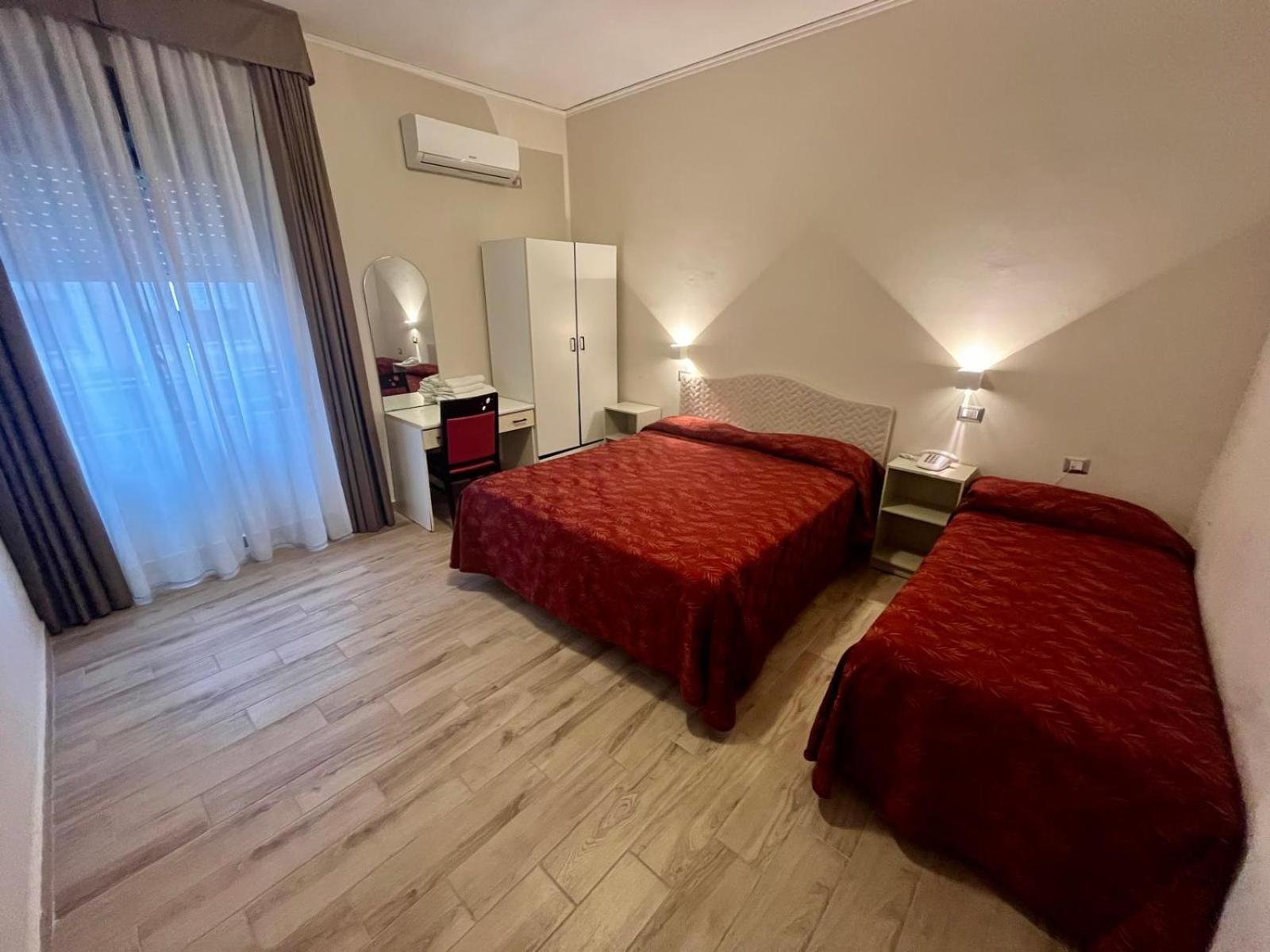Pisani Hotel San Nicola La Strada Eksteriør bilde
