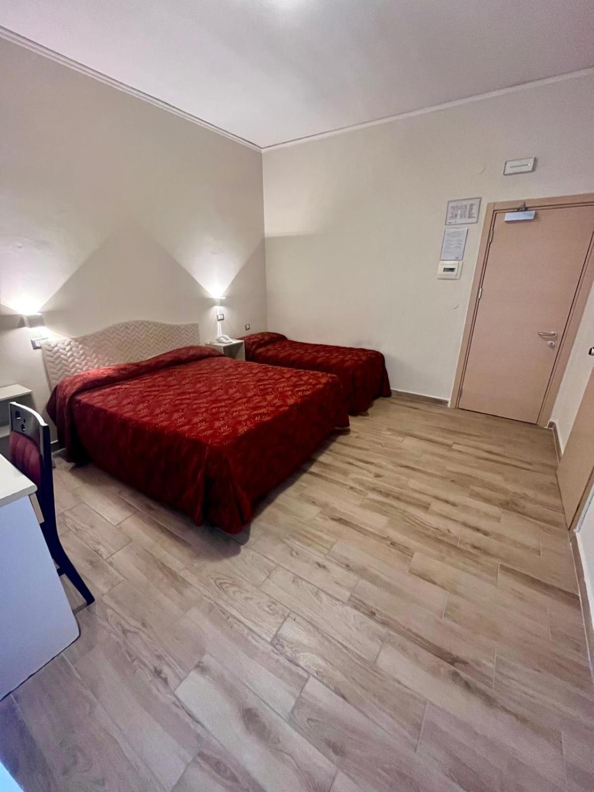 Pisani Hotel San Nicola La Strada Eksteriør bilde