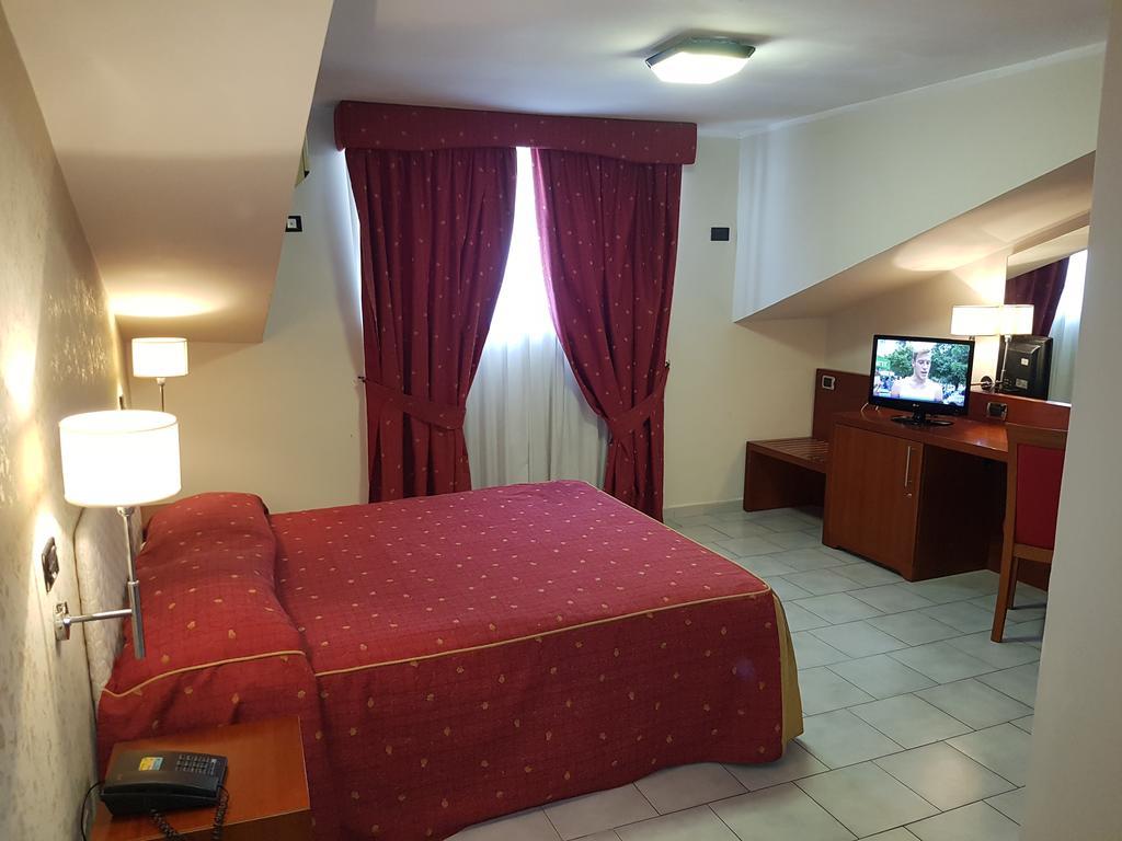 Pisani Hotel San Nicola La Strada Eksteriør bilde