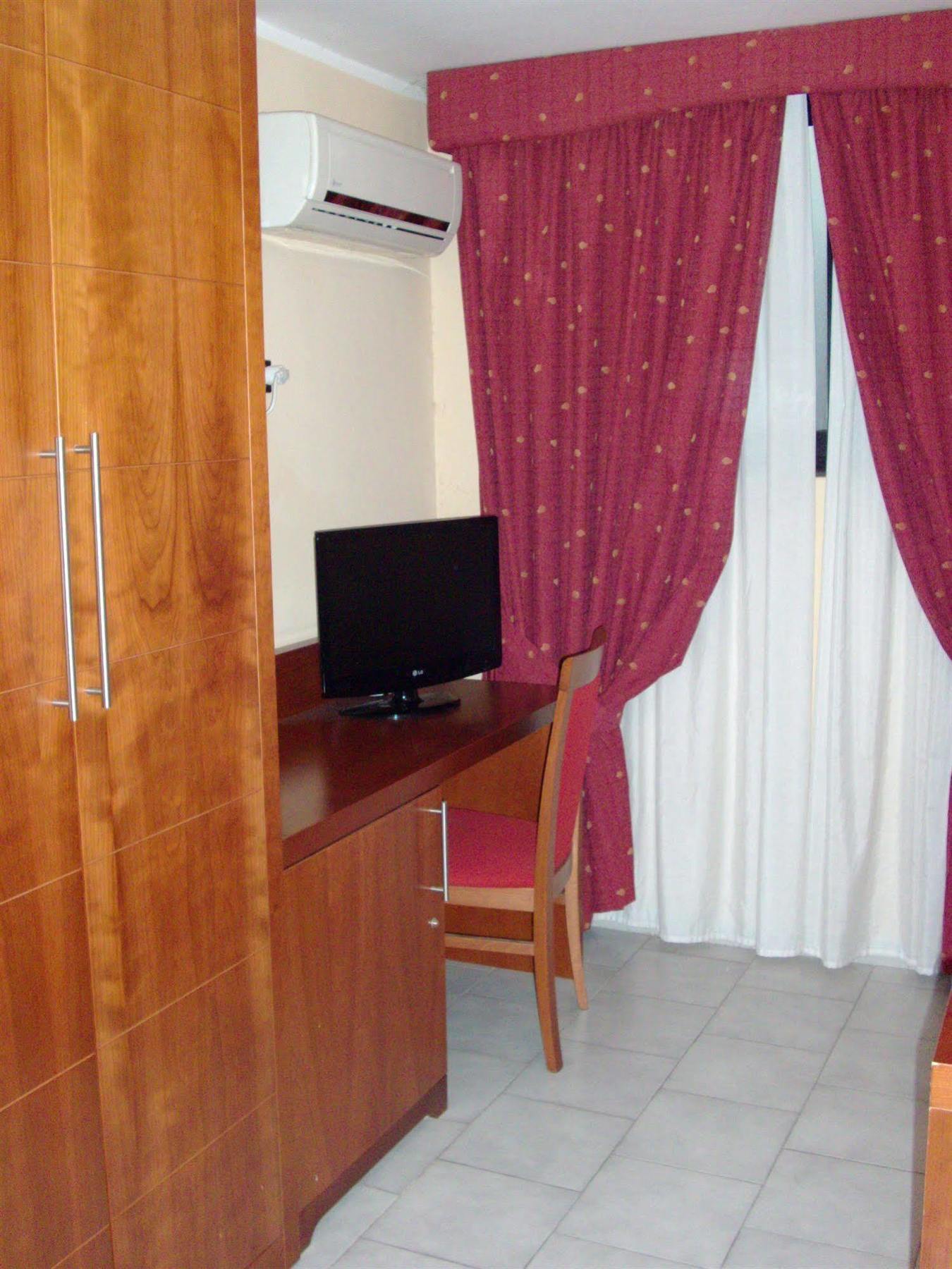 Pisani Hotel San Nicola La Strada Eksteriør bilde